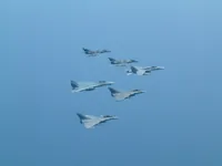 VFA-131 Wildcats Hornet AG-405, VF-143 Pukin' Dogs Tomcat AG-103 (161421), 2x Rafale M, 2x Super Étendard Modernisé