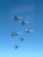 VFA-131 Wildcats Hornet AG-405, VF-143 Pukin' Dogs Tomcat AG-103 (161421), 2x Rafale M, 2x Super Étendard Modernisé underside shot