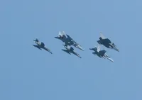 VFA-131 Wildcats Hornet AG-405, VF-143 Pukin' Dogs Tomcat AG-103 (161421), 2x Rafale M, 2x Super Étendard Modernisé